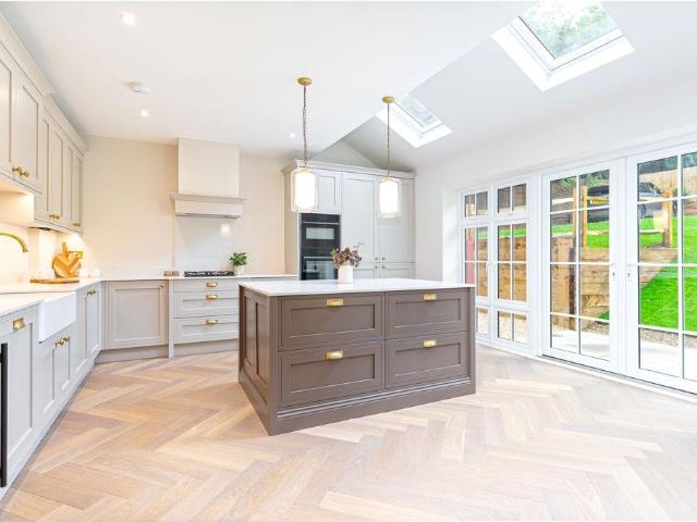 Flat for sale in London Borough of Croydon, Greater London