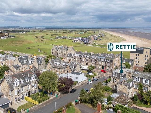 Flat for sale in St Andrews, Scotland