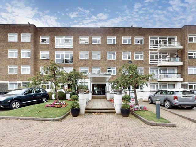 Flat for sale in Belsize Park, Cat Hill