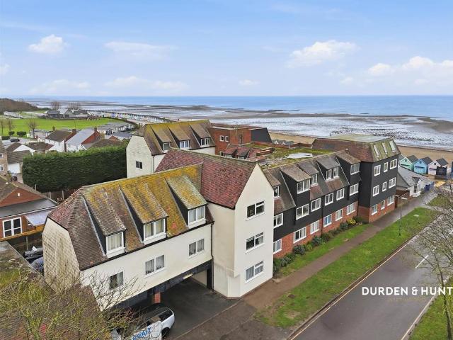 Flat for sale in Fordham Heath, Essex