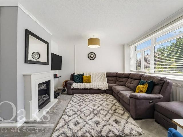 Flat for sale in Streatham, Greater London