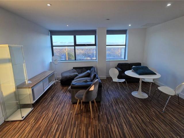 Flat for sale in Old Trafford, Trafford Park