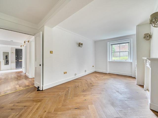 Flat for sale in Kidbrooke, Greater London