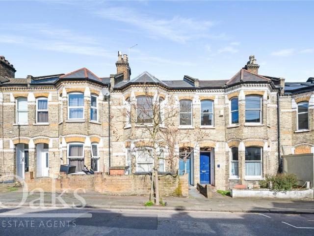 Flat for sale in Tulse Hill, Greater London