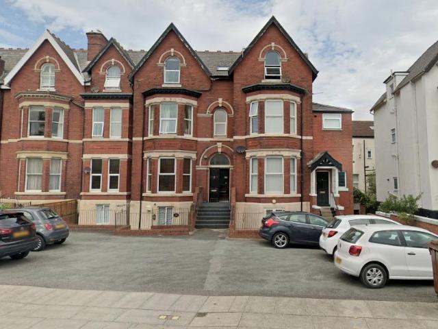 Flat for sale in Meols Cop, Southport