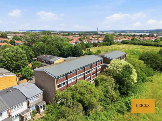 Flat for sale in Greater London