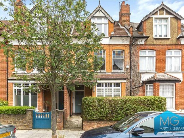 Flat for sale in Hornsey, Greater London