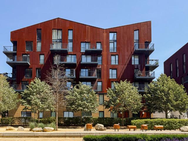 Flat for sale in London Borough of Lewisham, Greater London