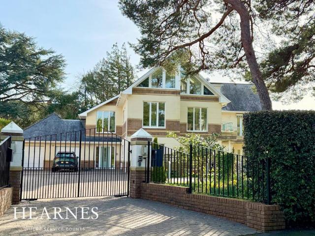 Flat for sale in Canford Cliffs, Isle Of Man