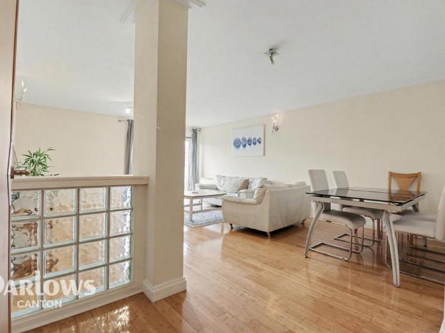 Flat for sale in City Centre, Falcon Lodge