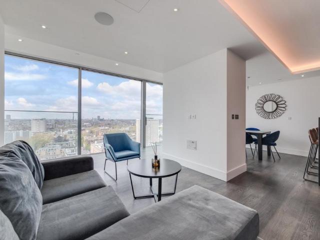 Flat for sale in Finsbury, Greater London