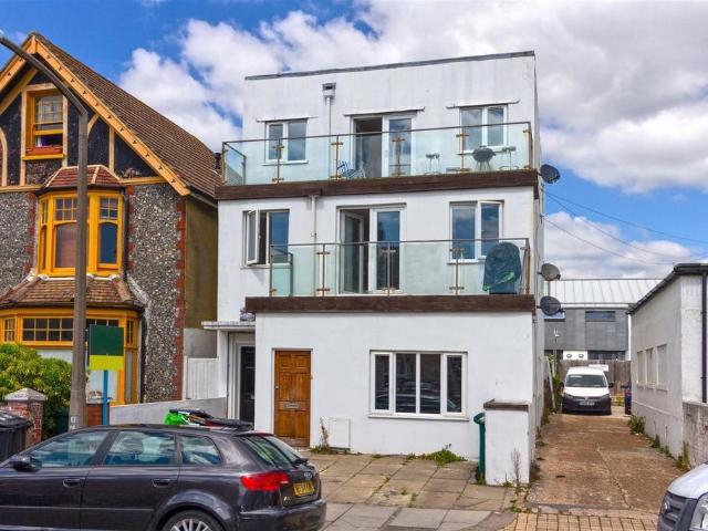 Flat for sale in Portslade Village, Brighton & Hove