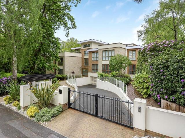 Flat for sale in Branksome Chine, Branksome Park