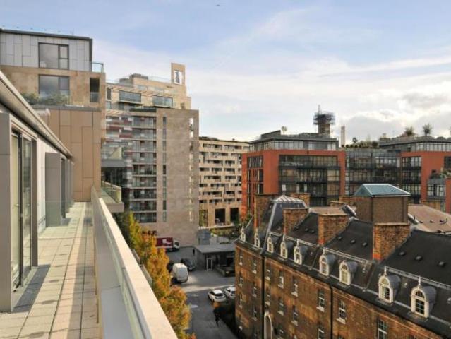 Flat for sale in Pimlico, Greater London