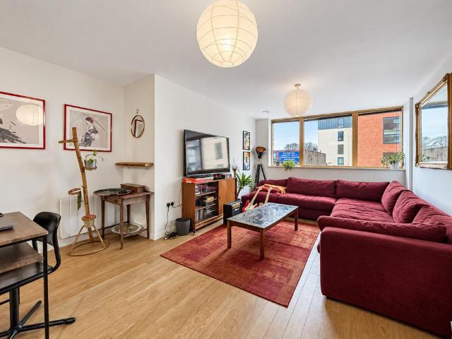 Flat for sale in Stokes Croft, Bristol