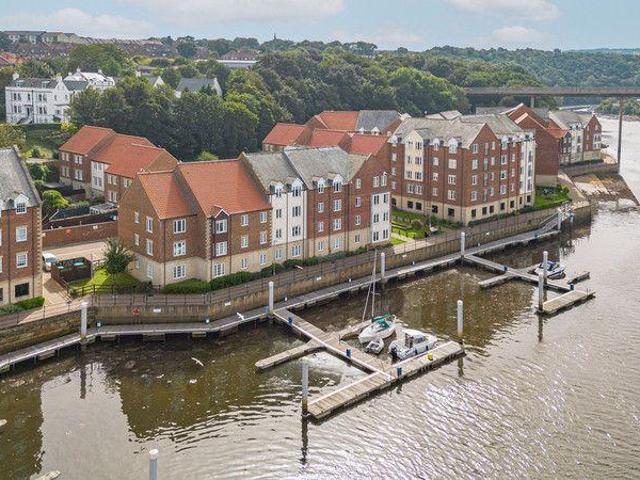 Flat for sale in Whitby, North Yorkshire