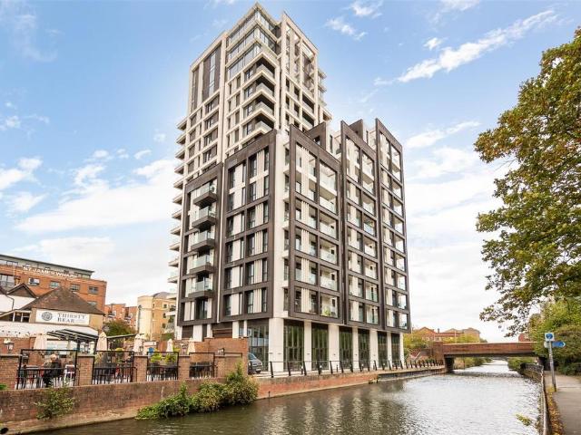 Flat for sale in Katesgrove, Reading