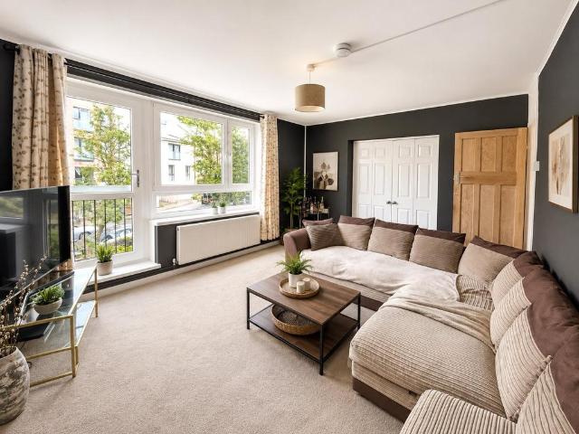 Flat for sale in Greater London