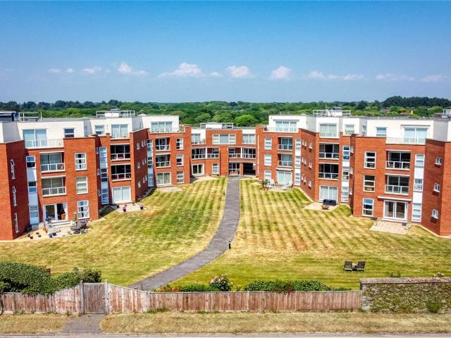 Flat for sale in Milford-on-Sea, Ashurst Bridge