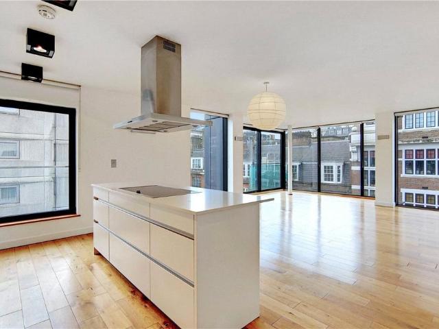Flat for sale in East Marylebone, Cat Hill