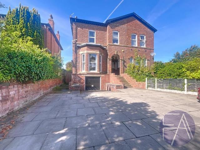 Flat for sale in Meols Cop, Southport