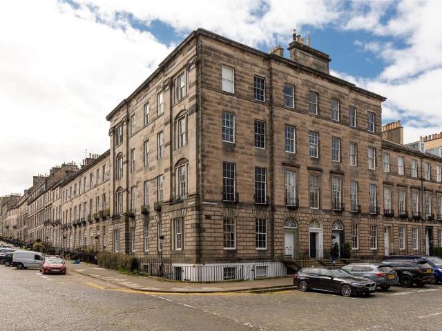 Flat for sale in Silvermills, Scotland