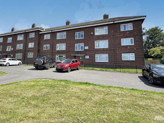 Flat for sale in Crow Wood, Widnes