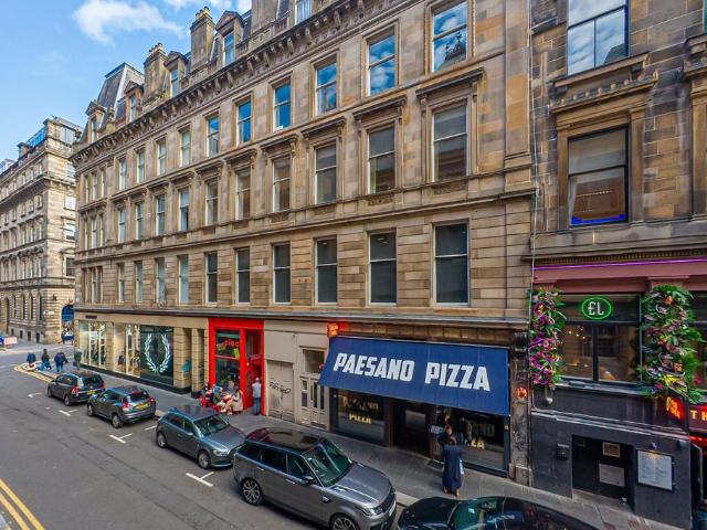 Flat for sale in Merchant City, Glasgow