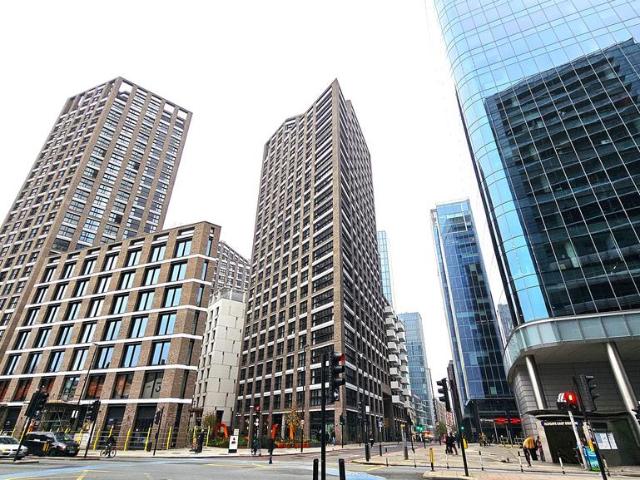 Flat for sale in Stepney, Greater London