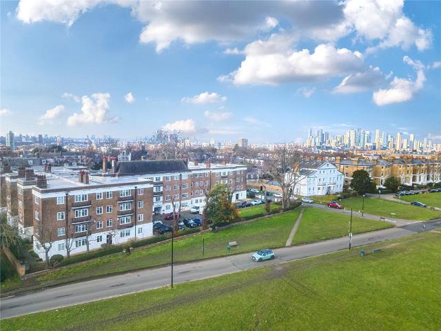 Flat for sale in London Borough of Lewisham, Deptford