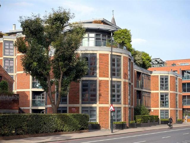 Flat for sale in Pimlico, Greater London