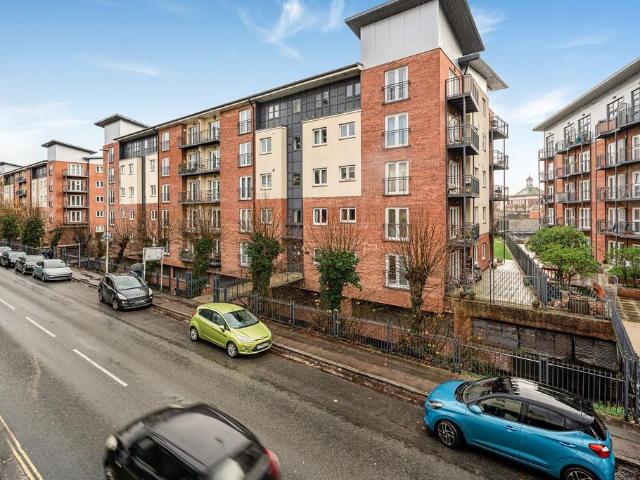 Flat for sale in Watergate, Devon