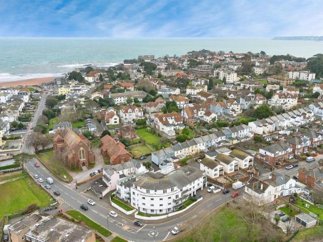 Flat for sale in Goodrington, Livermead