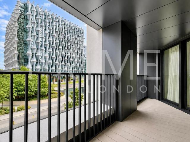 Flat for sale in Nine Elms, Greater London