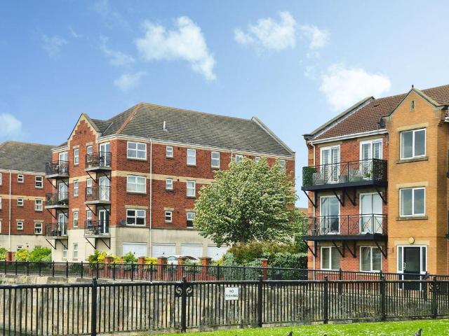 Flat for sale in Victoria Dock, Hull