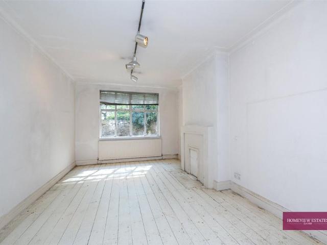 Flat for sale in London Borough of Camden, Greater London