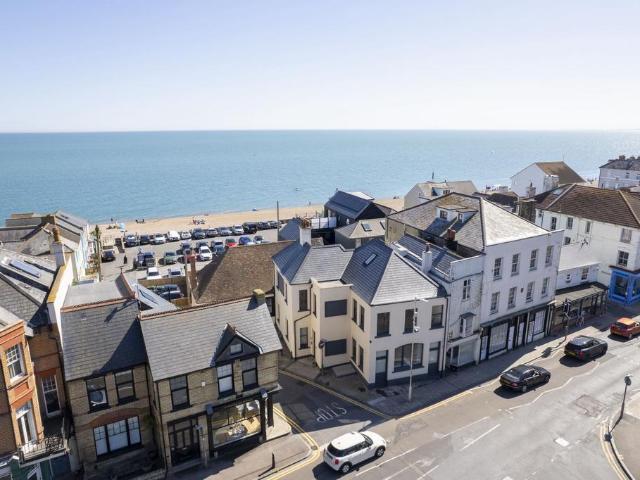 Flat for sale in Golden Valley, Folkestone