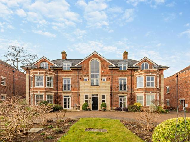 Flat for sale in Pangbourne, West Berkshire