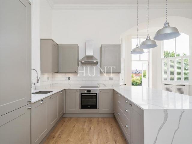 Flat for sale in Fairlop, Greater London
