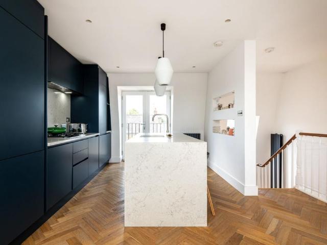 Flat for sale in Fulham, Greater London