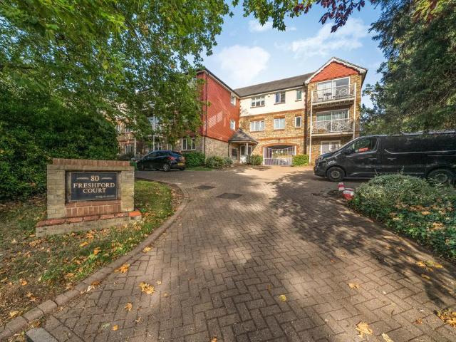 Flat for sale in London Borough of Bromley, Greater London
