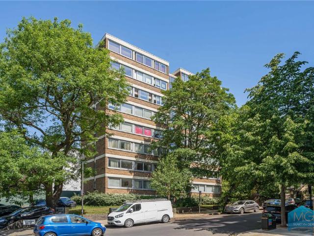 Flat for sale in St. John's Wood, Isle Of Man