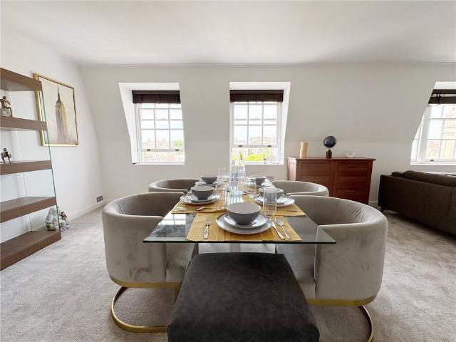 Flat for sale in Marylebone, Greater London