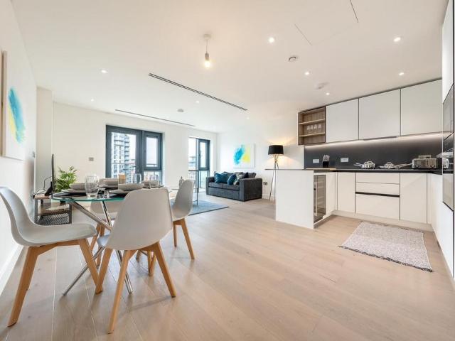 Flat for sale in Colindale, Greater London
