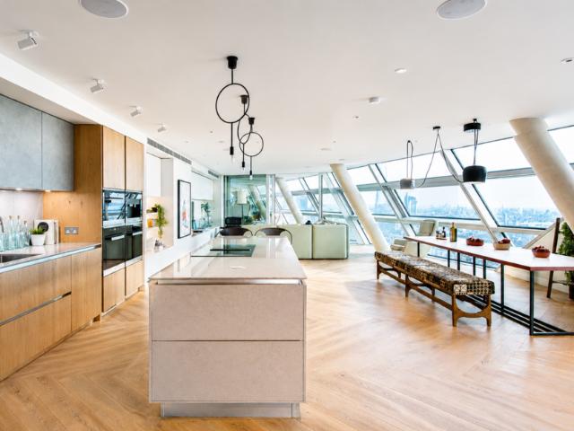 Flat for sale in Elephant and Castle, Greater London