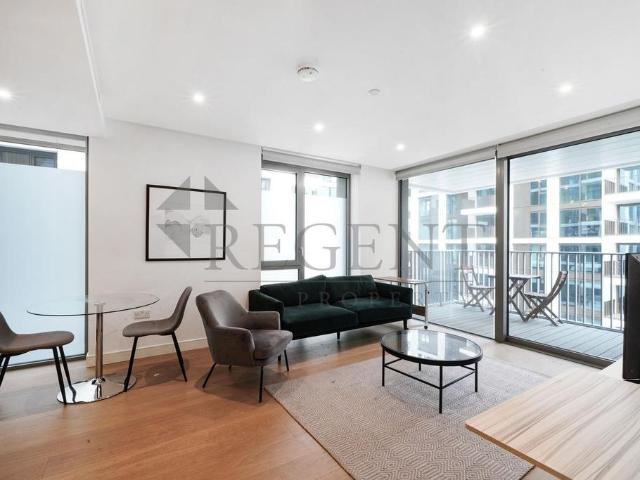 Flat for sale in Nine Elms, Greater London