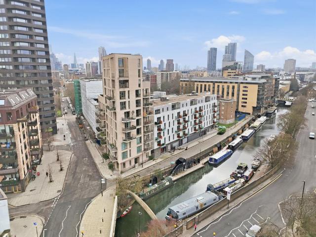Flat for sale in Hoxton, De Beauvoir Town