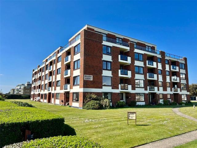 Flat for sale in Milford-on-Sea, Ashurst Bridge