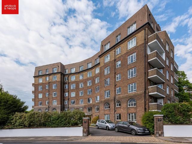 Flat for sale in Brunswick