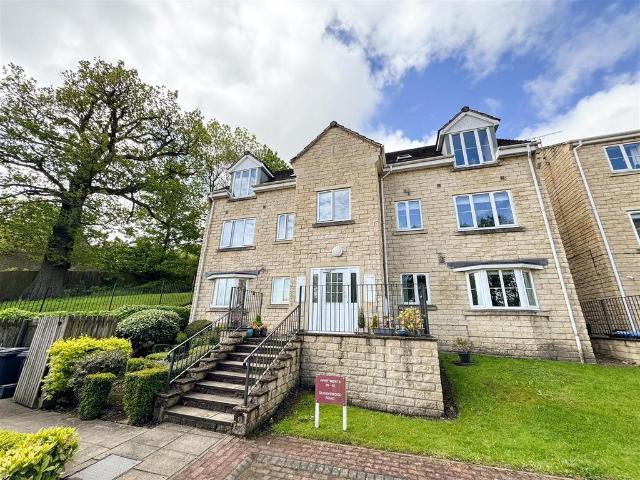 Flat for sale in Worrall, South Yorkshire